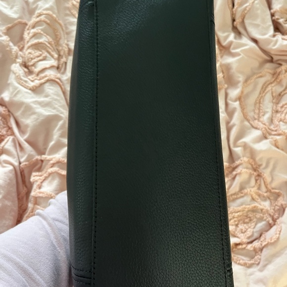 Micheal Kors - Picture 6 of 7